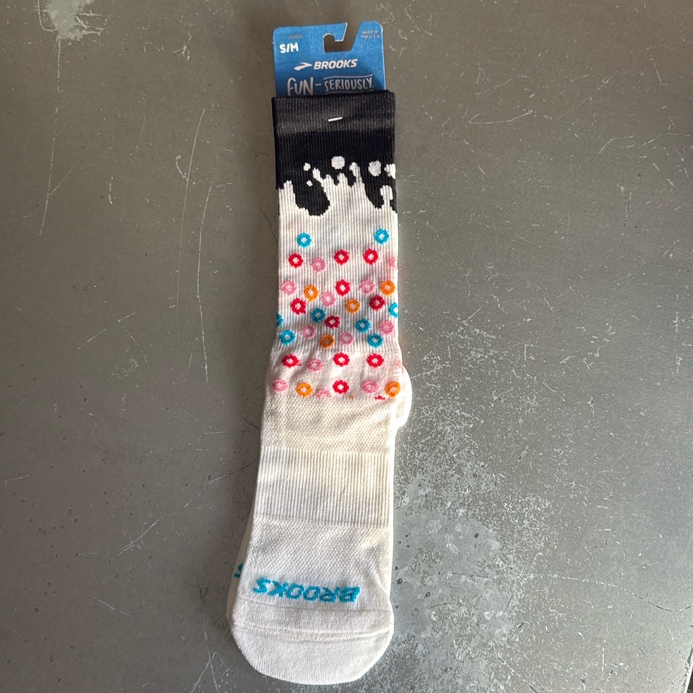 Brooks Tempo Drilayer quick drying yarn running socks
